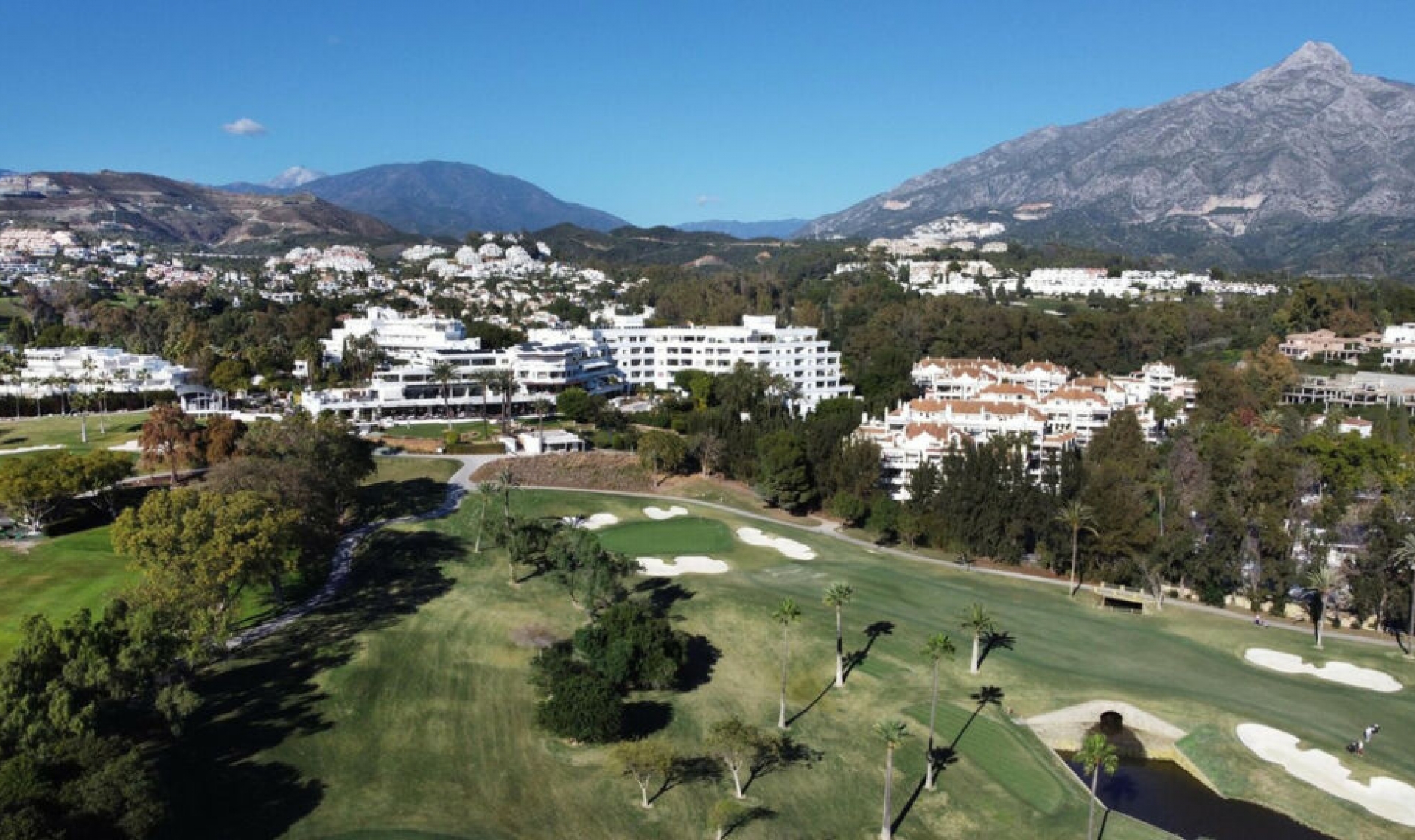 Resale - Apartment -
Las Brisas