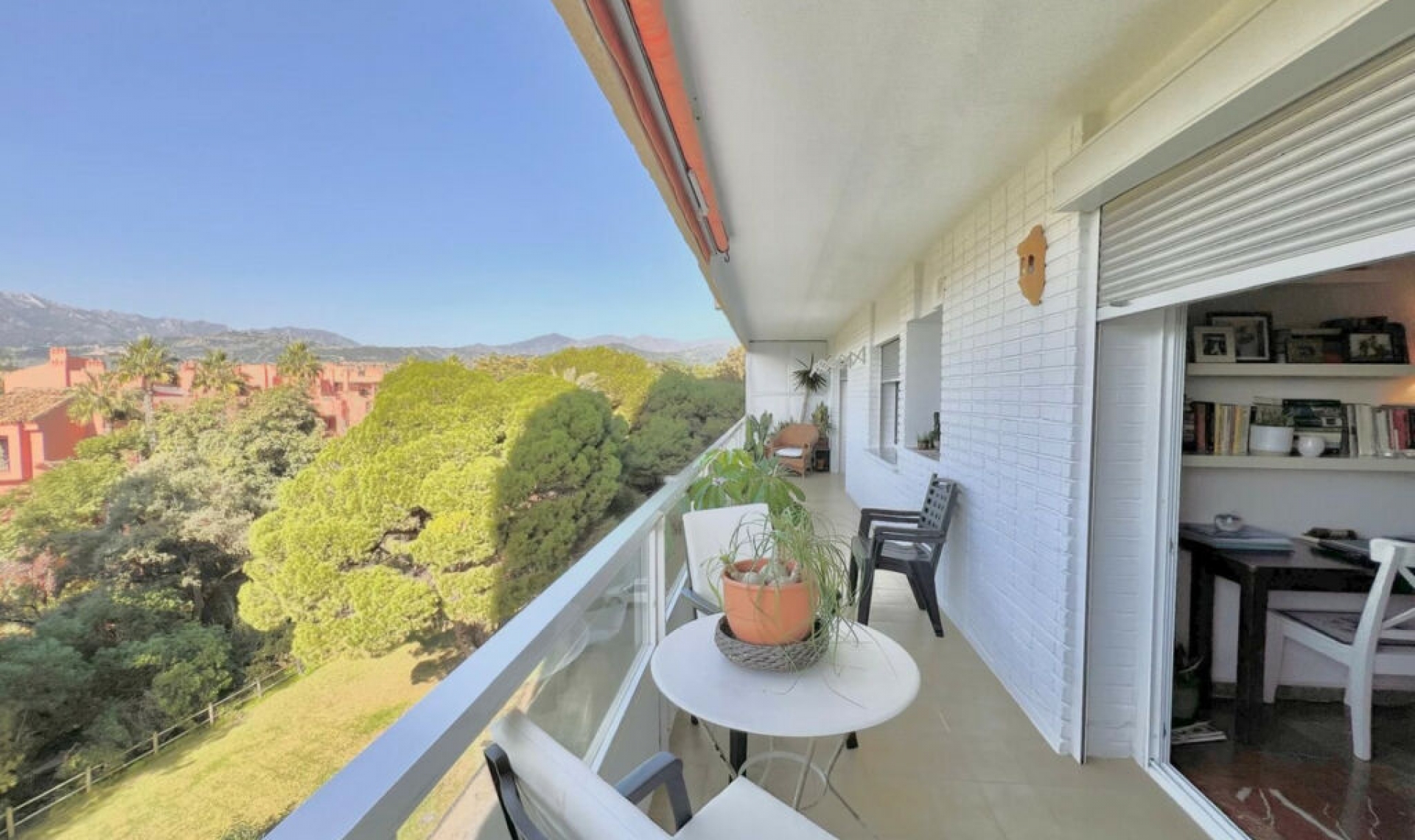 Resale - Apartment -
Las Chapas
