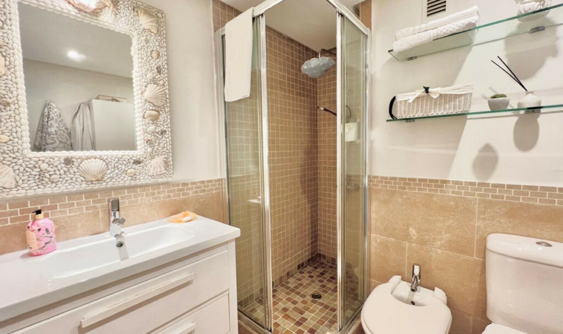 Resale - Apartment -
Las Chapas