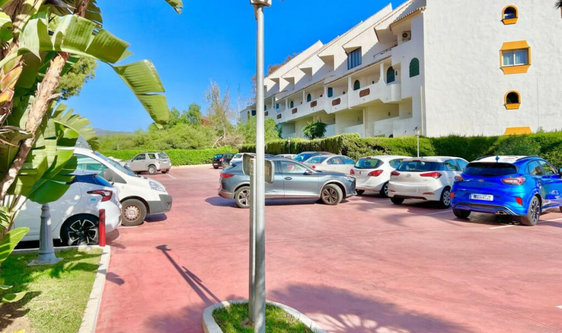Resale - Apartment -
Las Chapas