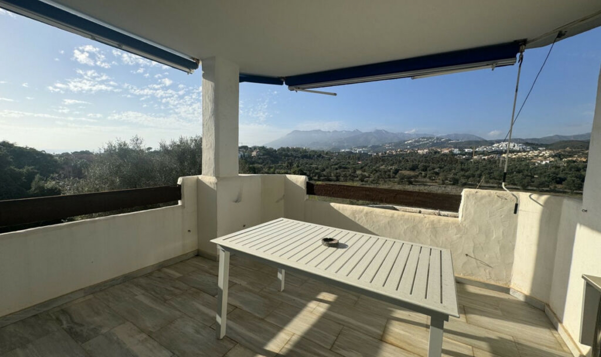 Resale - Apartment -
Las Chapas