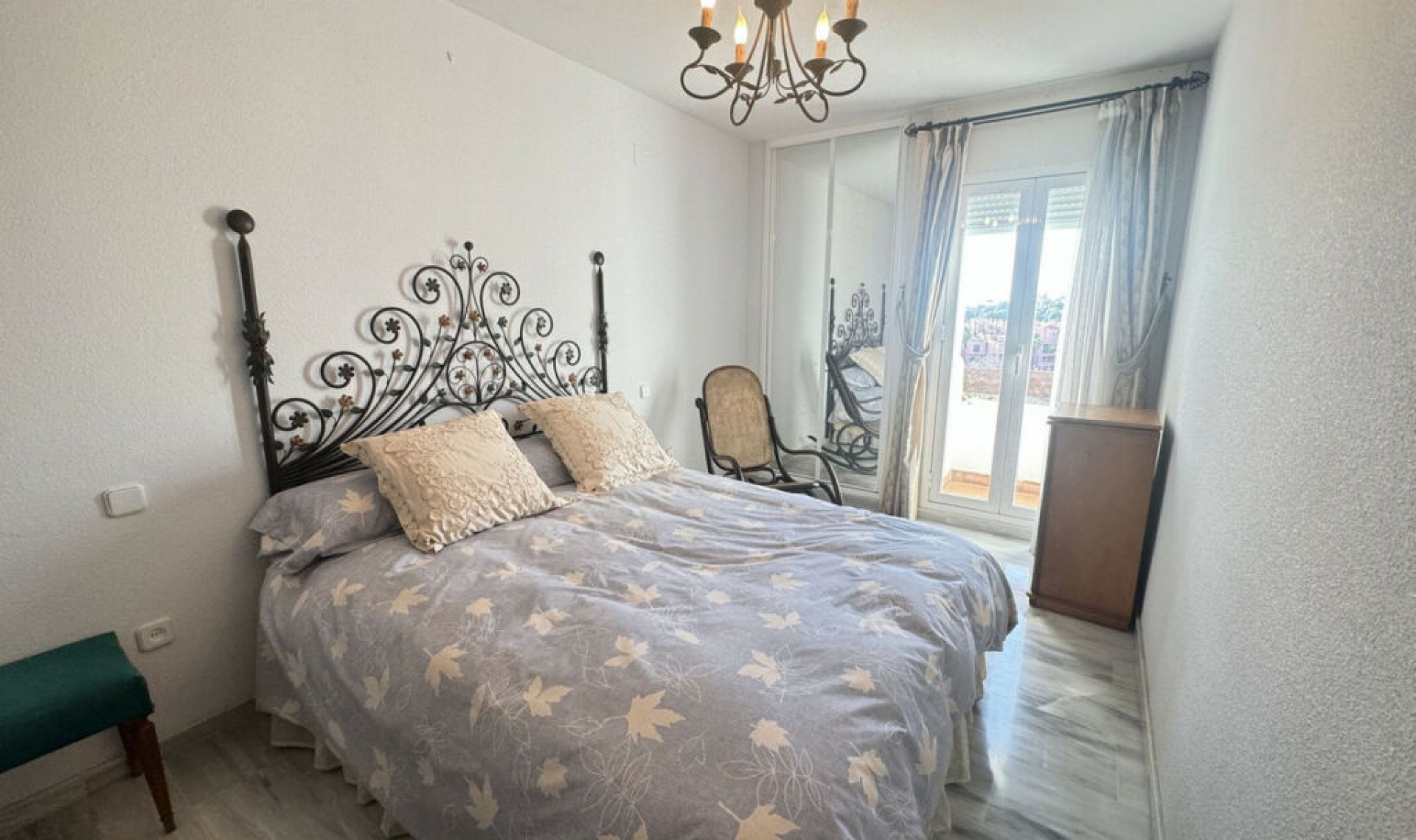 Resale - Apartment -
Las Chapas