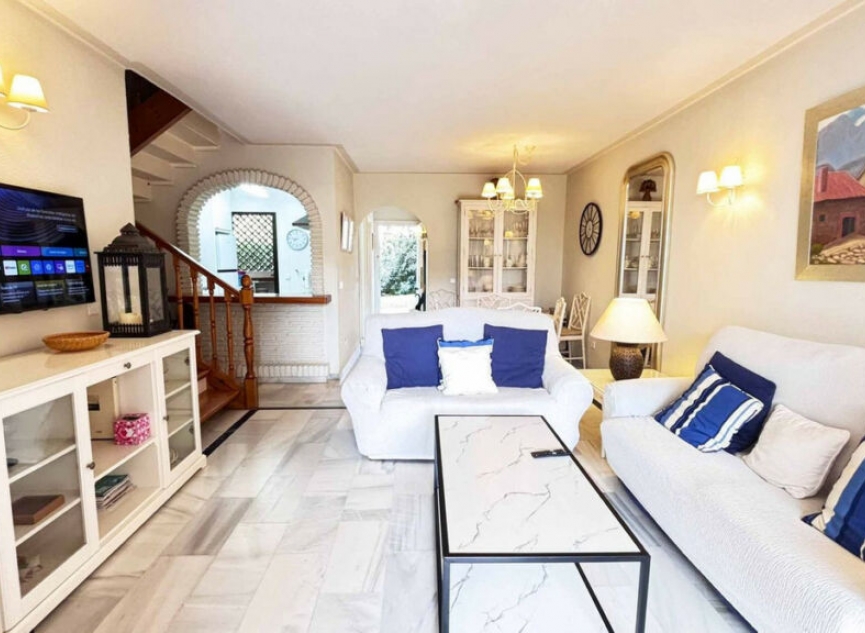 Resale - Apartment -
Las Chapas