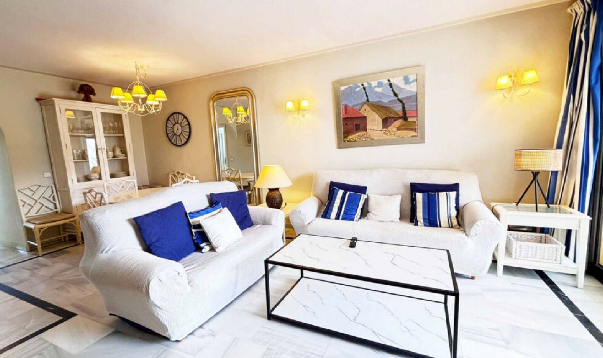 Resale - Apartment -
Las Chapas