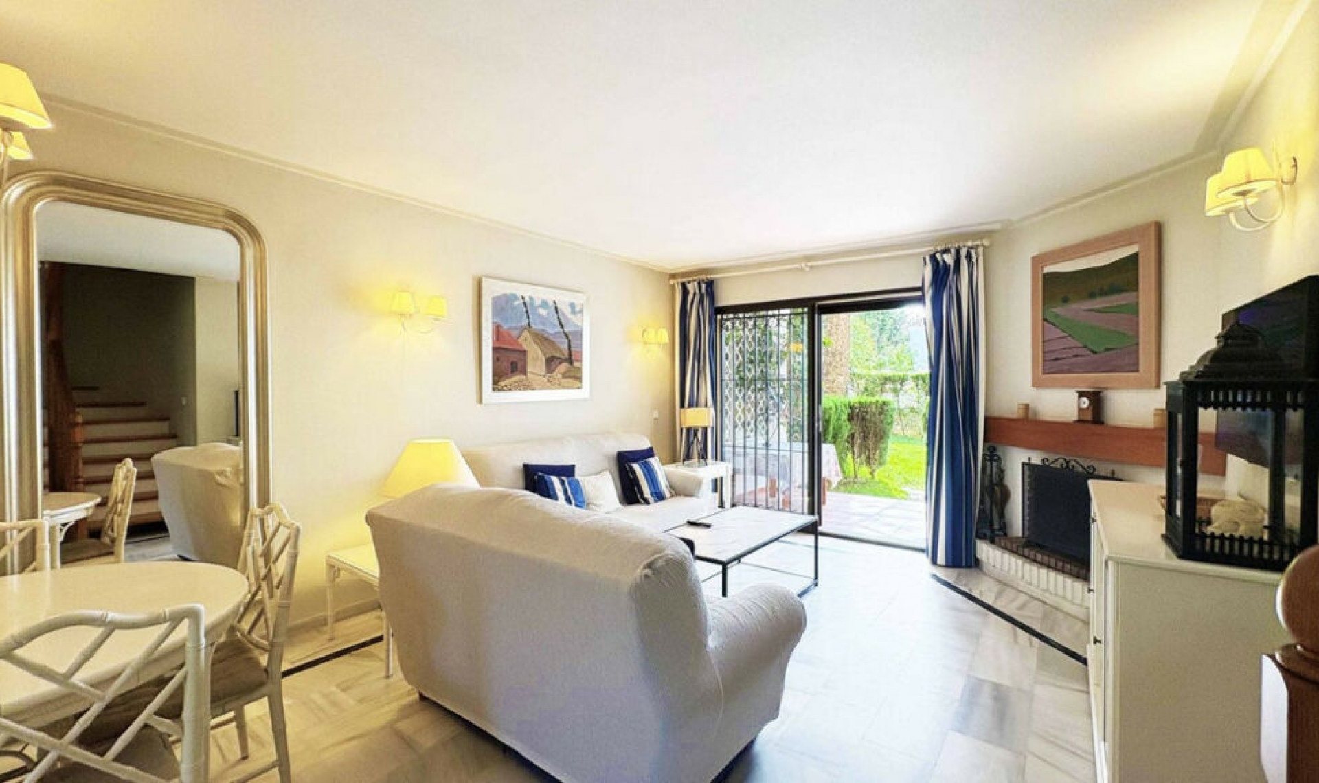 Resale - Apartment -
Las Chapas