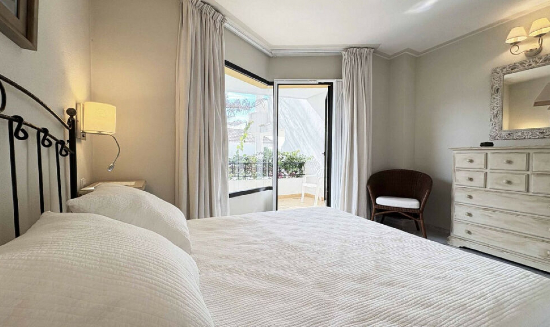 Resale - Apartment -
Las Chapas