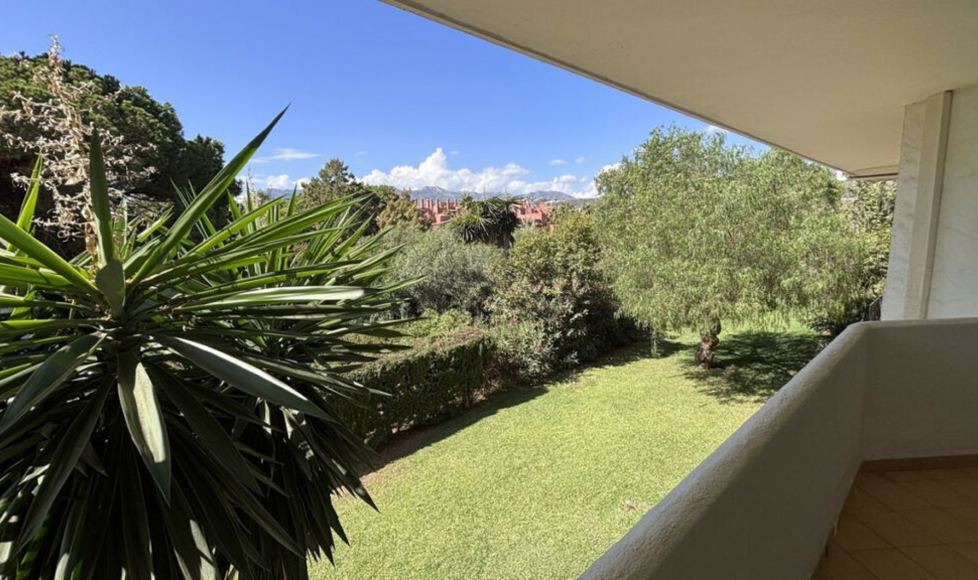 Resale - Apartment -
Las Chapas