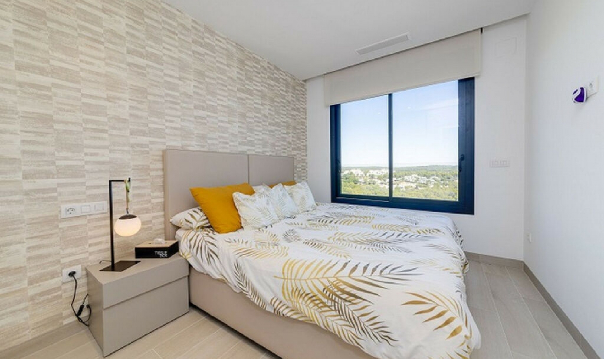 Resale - Apartment -
Las Colinas Golf