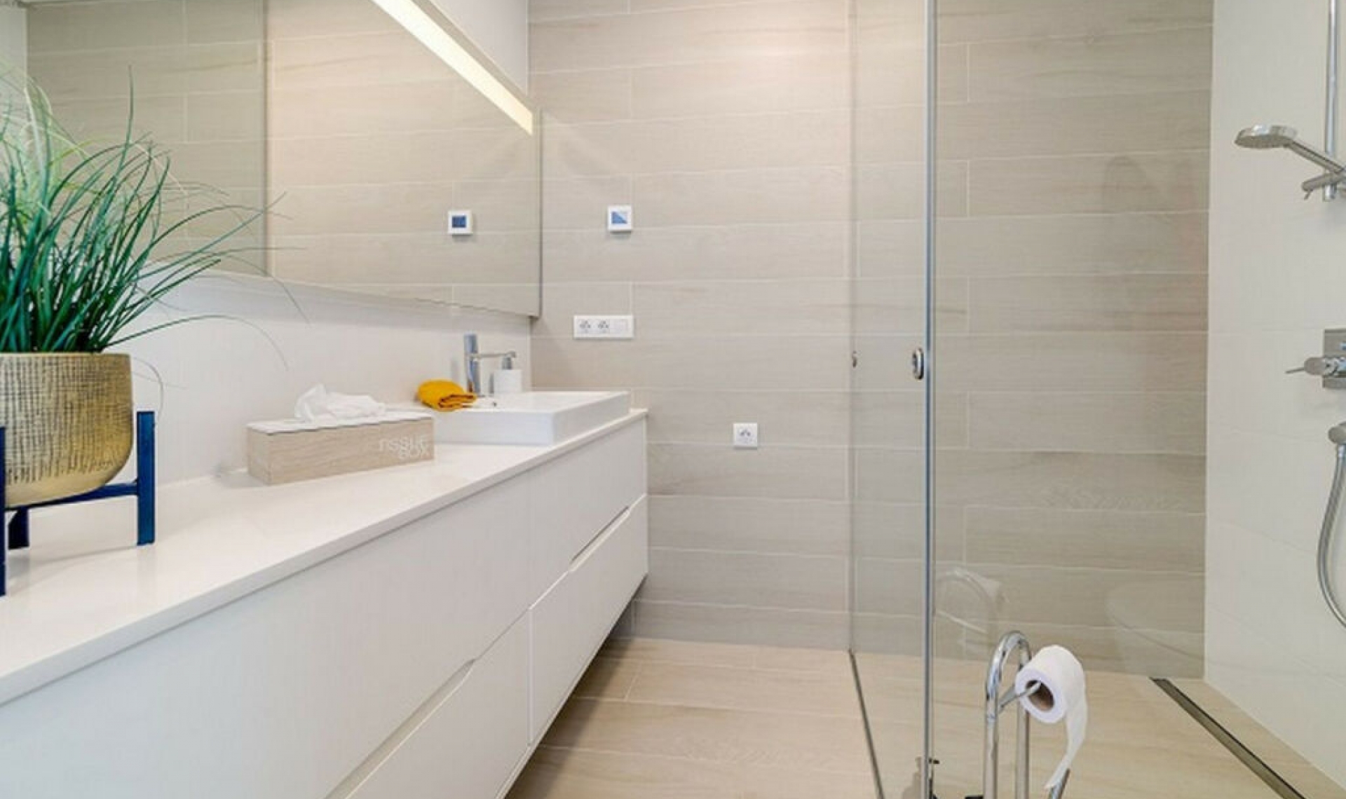 Resale - Apartment -
Las Colinas Golf