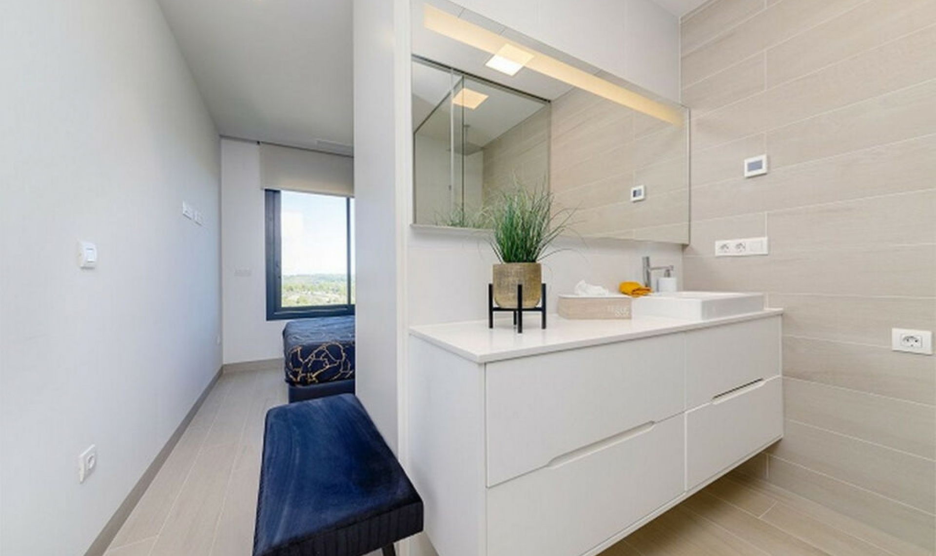 Resale - Apartment -
Las Colinas Golf