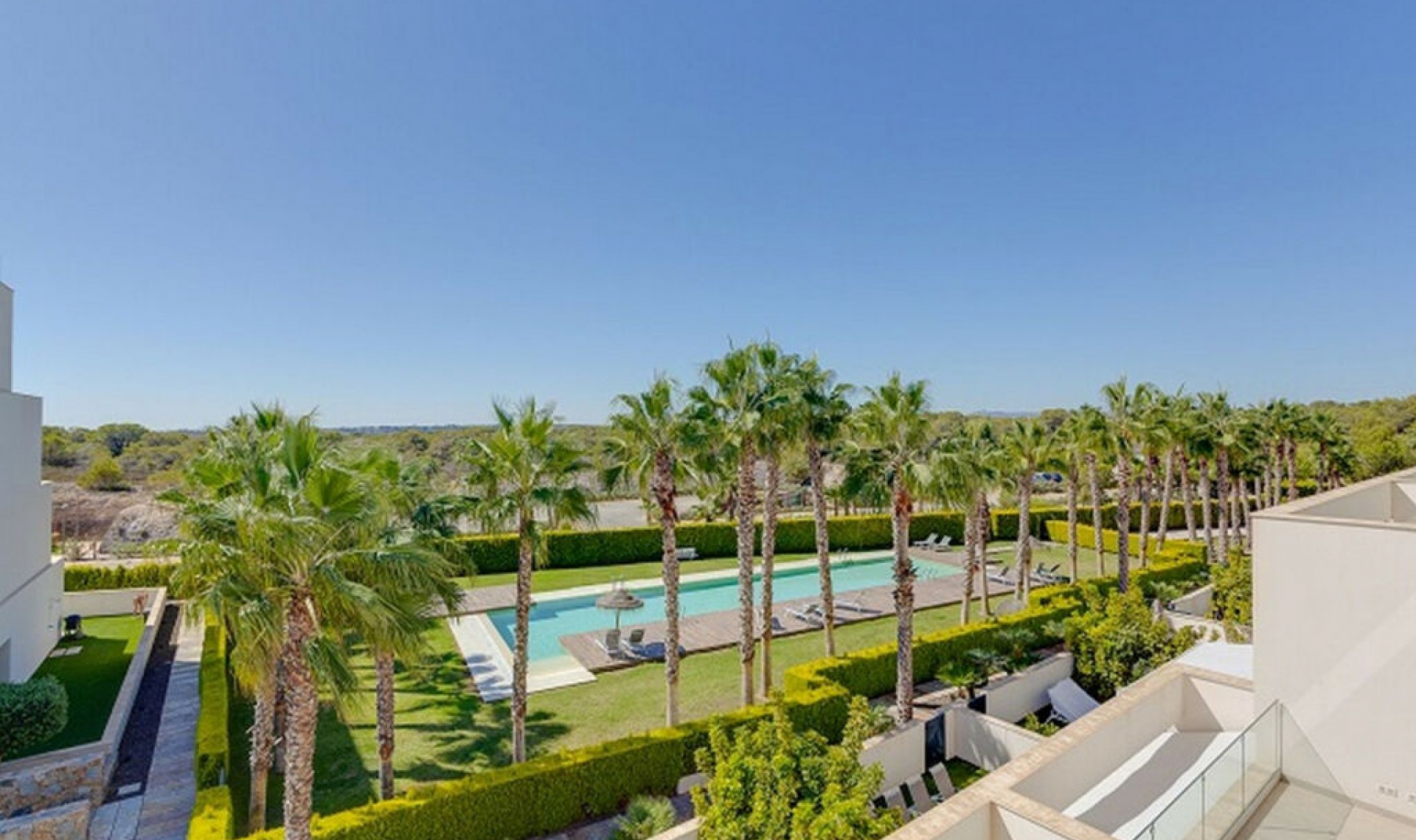 Resale - Apartment -
Las Colinas Golf