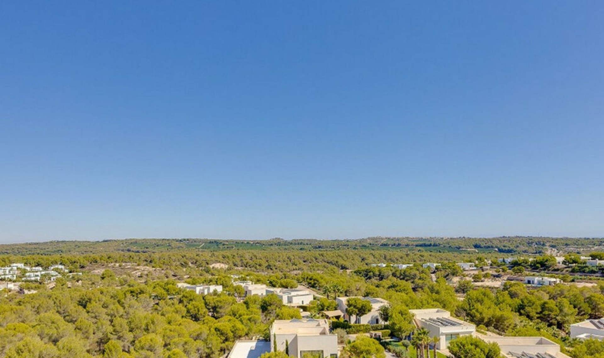 Resale - Apartment -
Las Colinas Golf