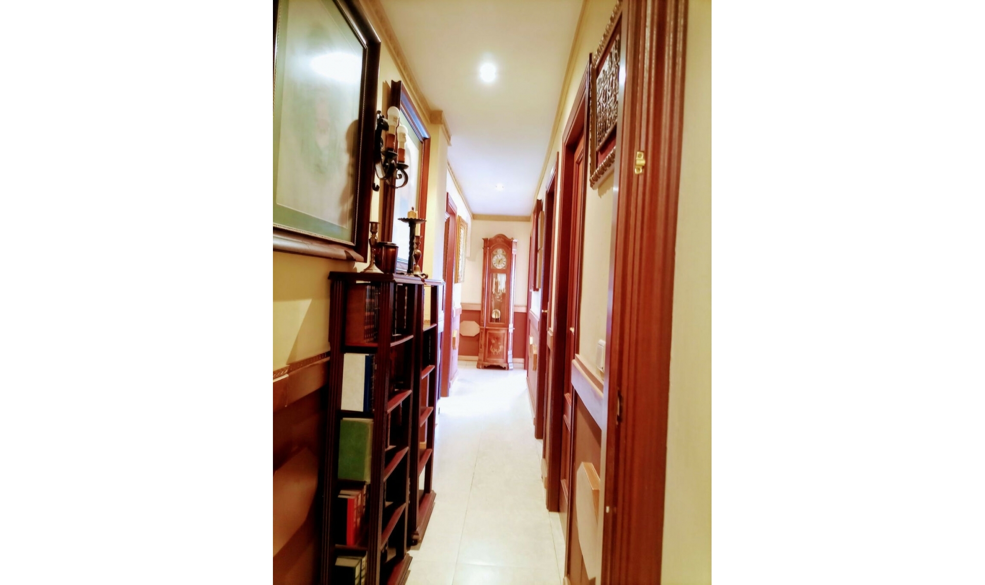Resale - Apartment -
Las Lagunas