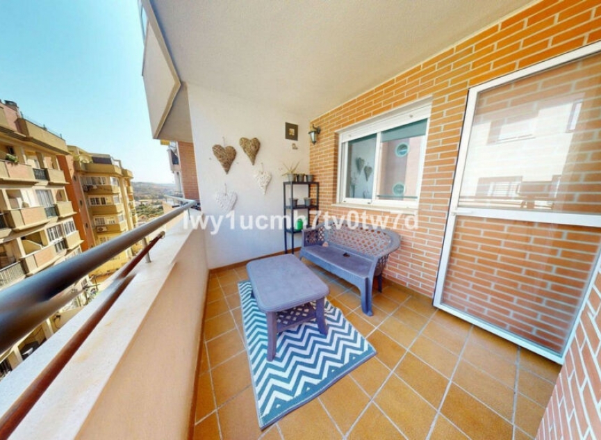 Resale - Apartment -
Las Lagunas