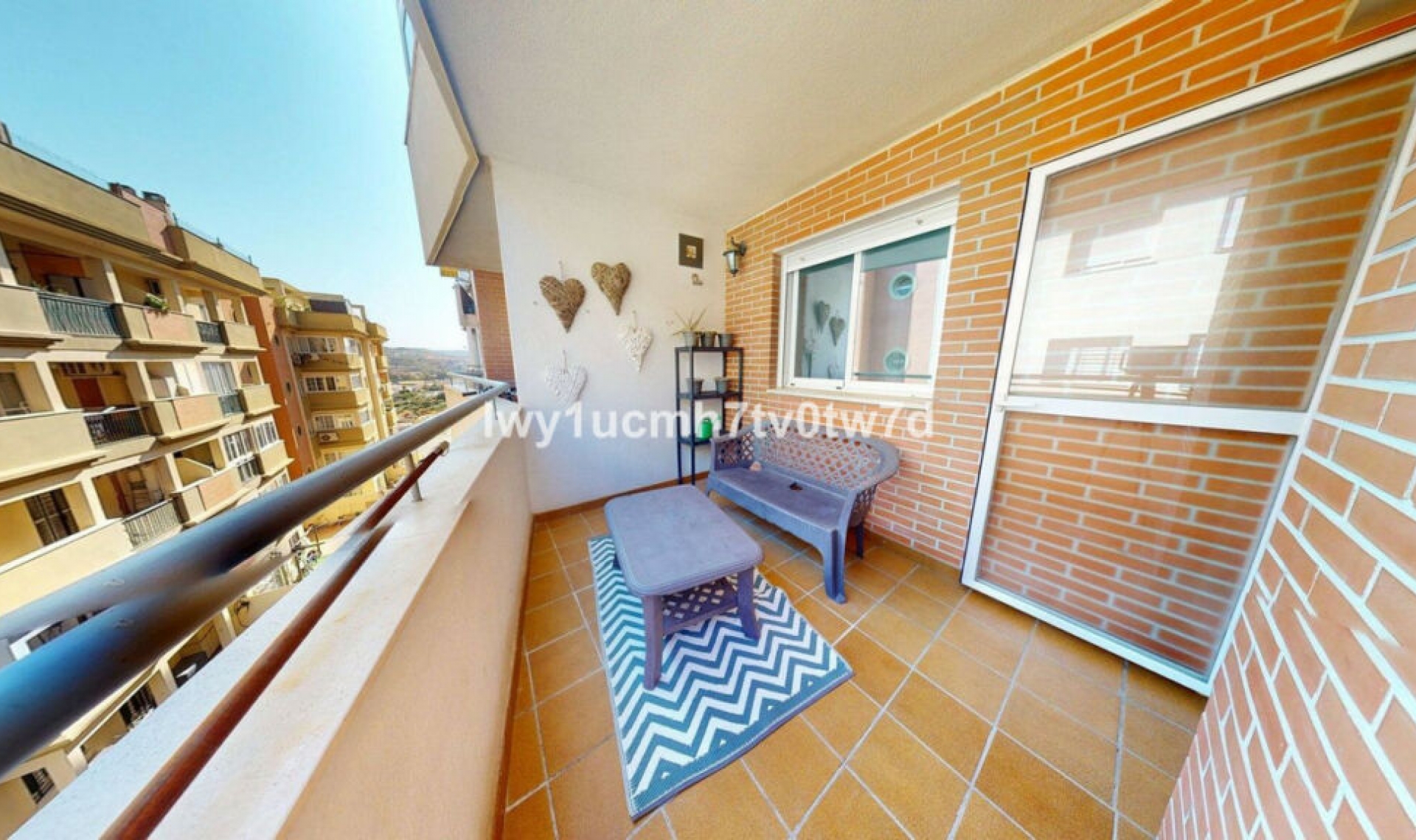 Resale - Apartment -
Las Lagunas