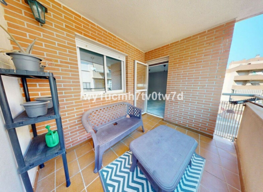 Resale - Apartment -
Las Lagunas