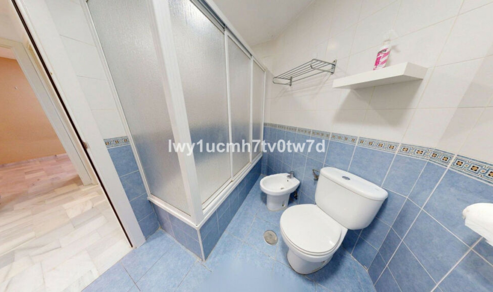 Resale - Apartment -
Las Lagunas