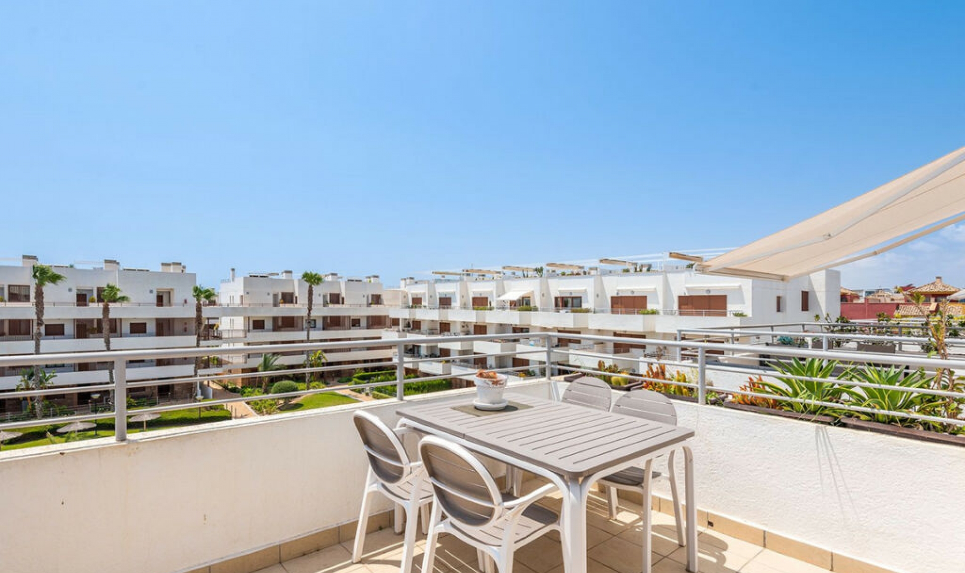 Resale - Apartment -
Lomas de Cabo Roig