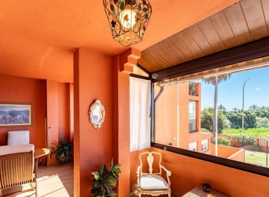 Resale - Apartment -
Los Alamos