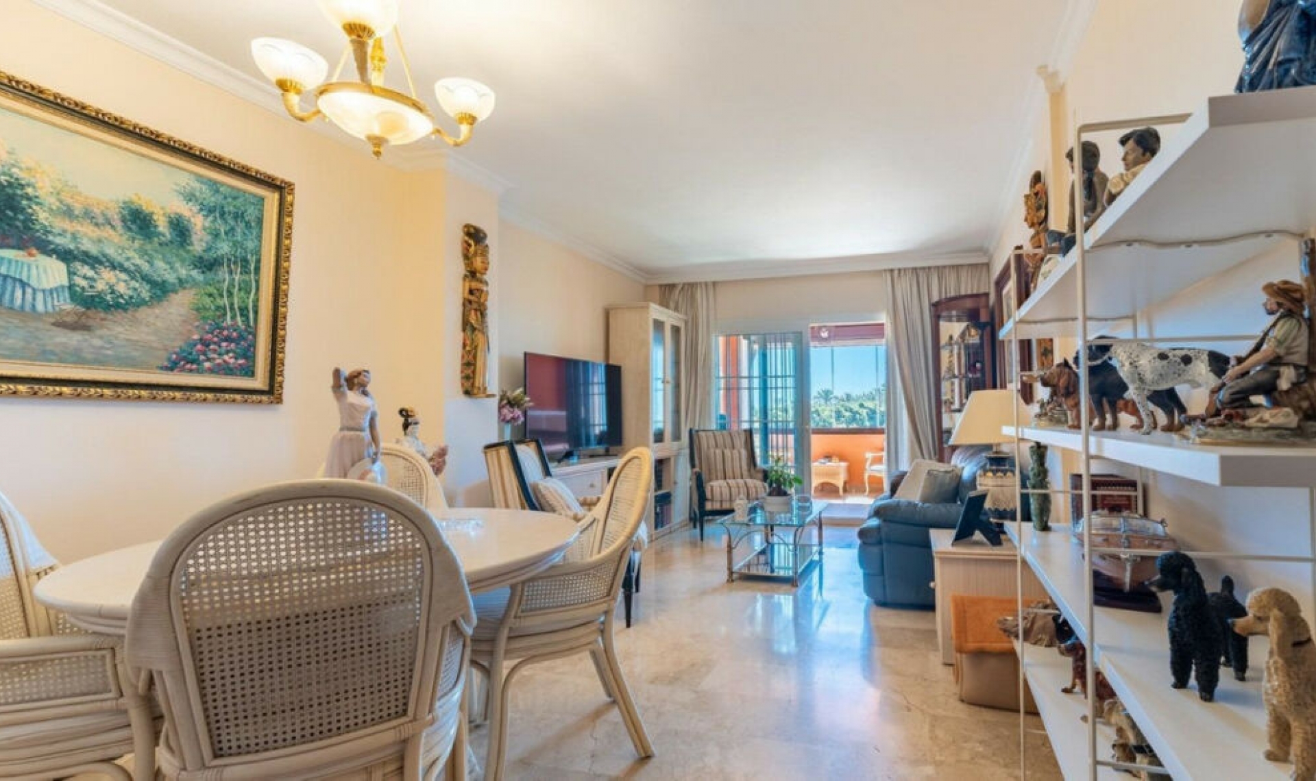 Resale - Apartment -
Los Alamos
