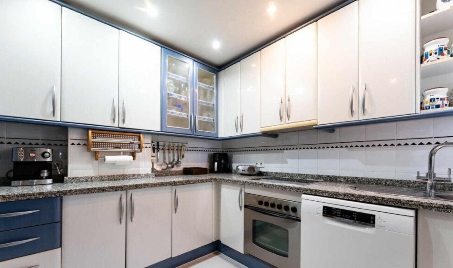Resale - Apartment -
Los Alamos