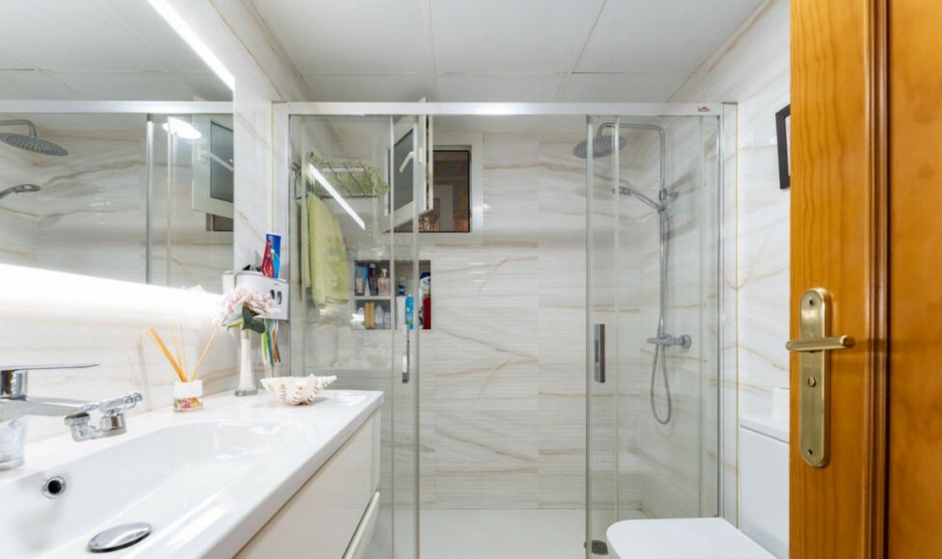 Resale - Apartment -
Los Alamos