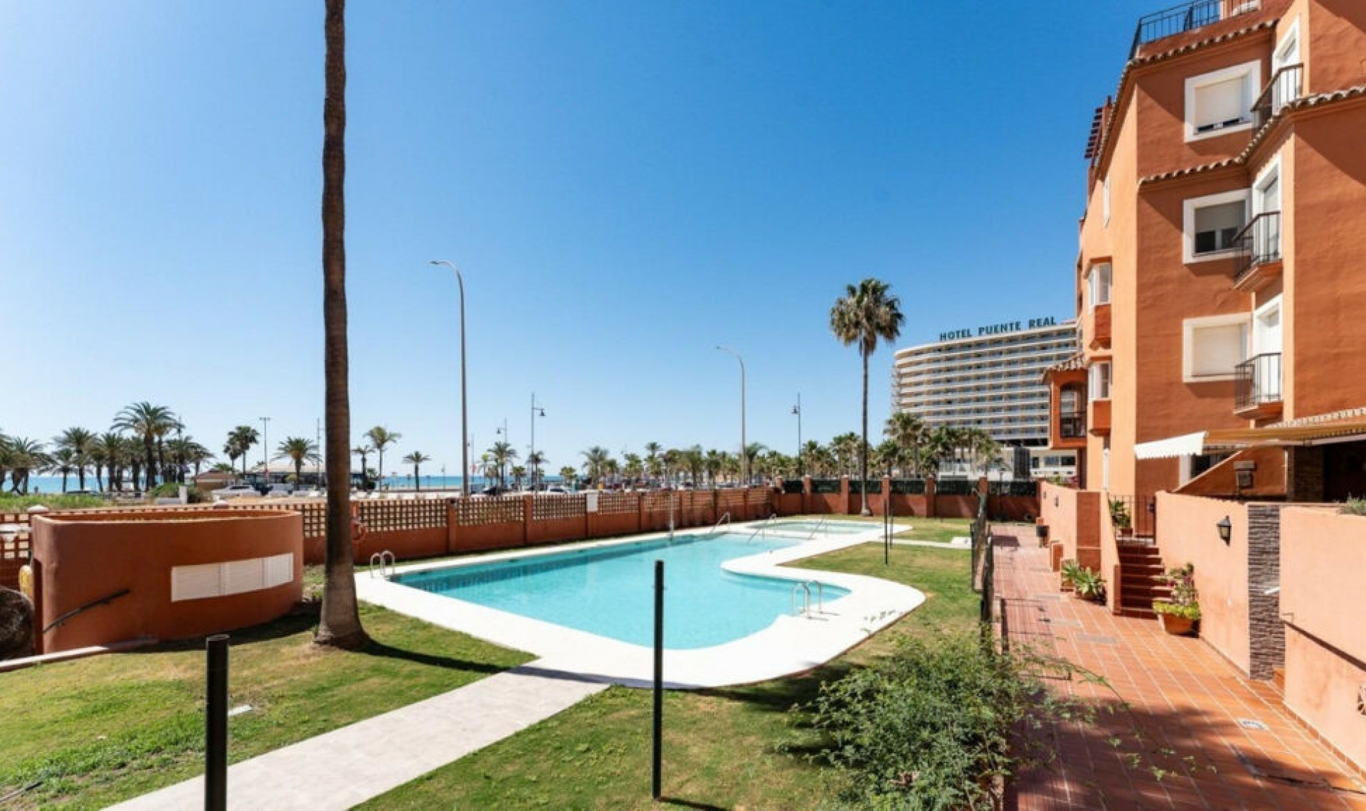 Resale - Apartment -
Los Alamos