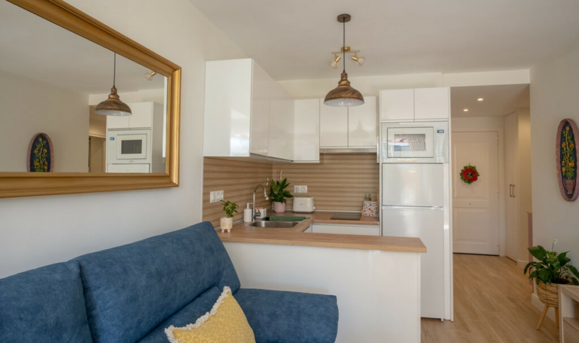 Resale - Apartment -
Los Alamos