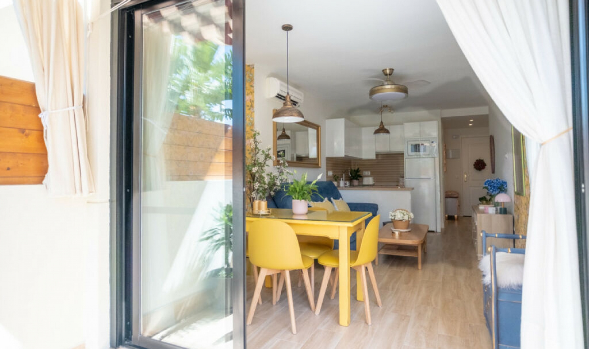 Resale - Apartment -
Los Alamos