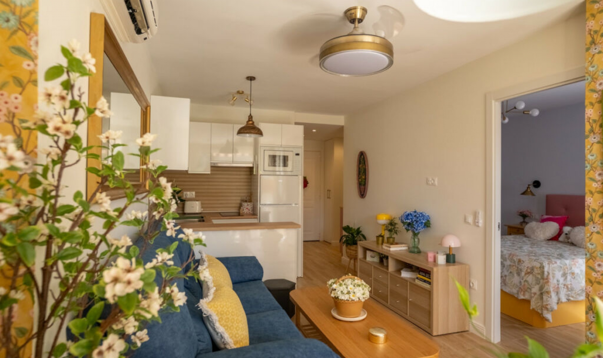 Resale - Apartment -
Los Alamos