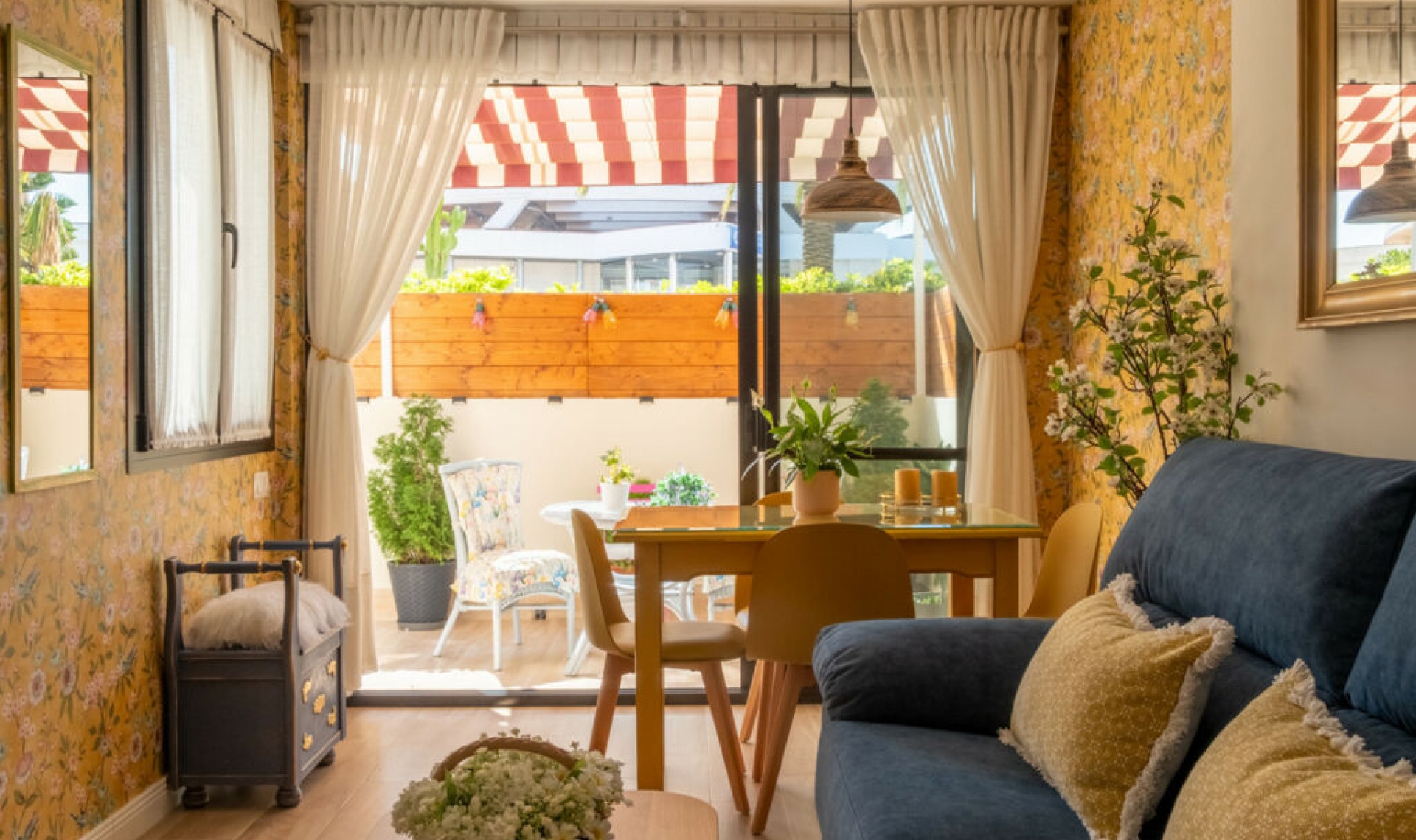 Resale - Apartment -
Los Alamos