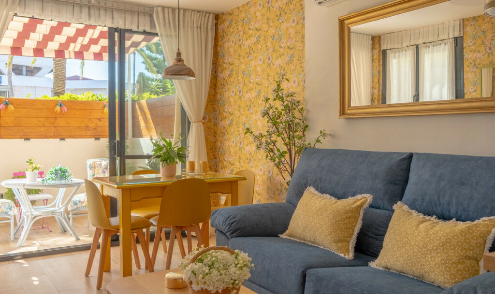 Resale - Apartment -
Los Alamos
