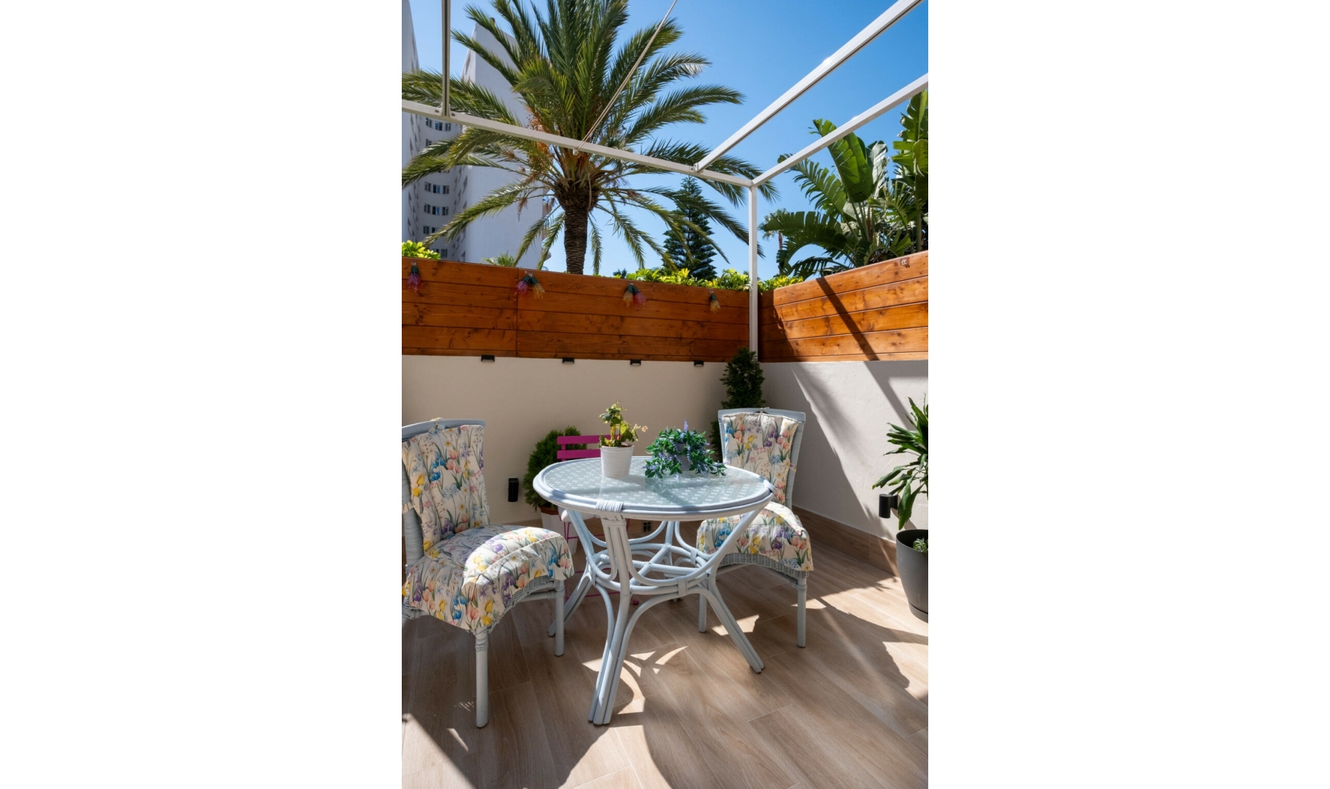 Resale - Apartment -
Los Alamos