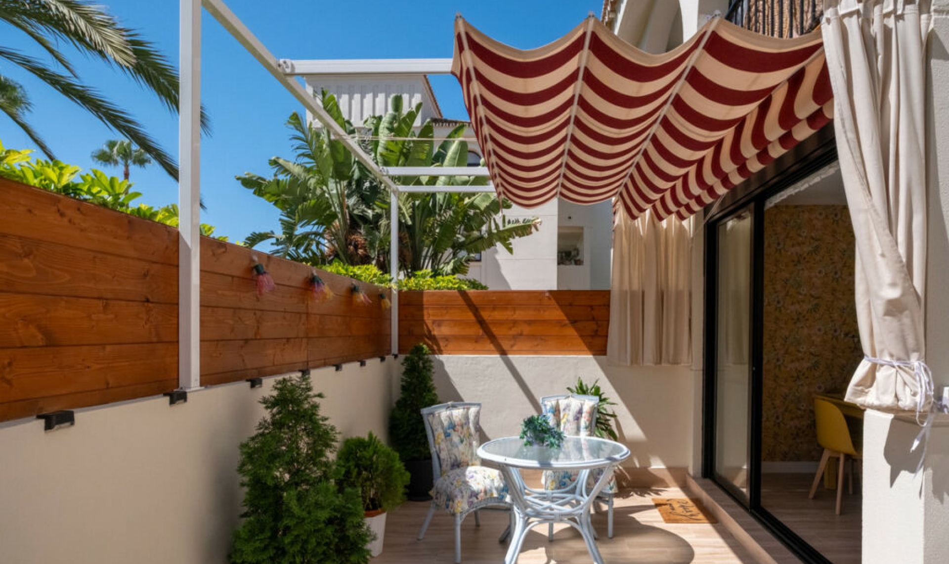 Resale - Apartment -
Los Alamos