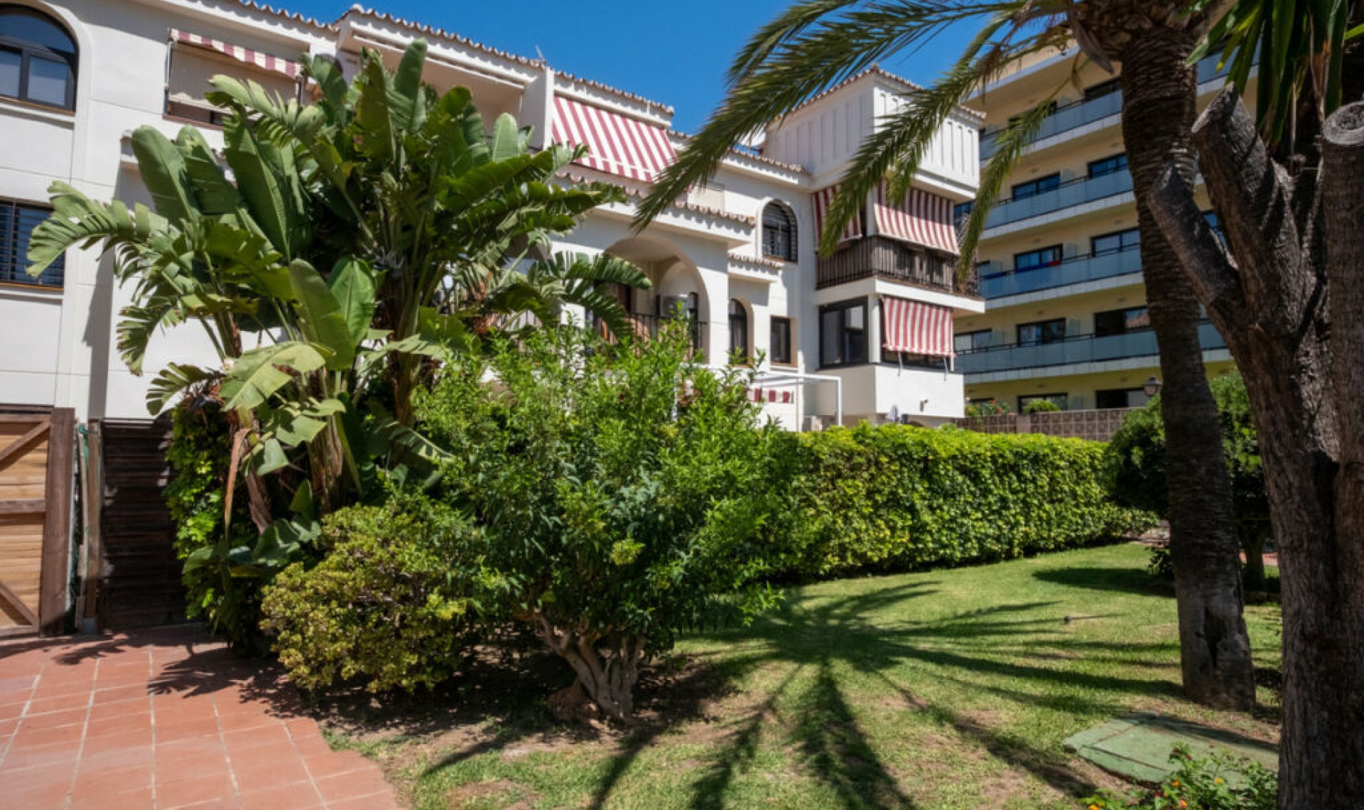 Resale - Apartment -
Los Alamos