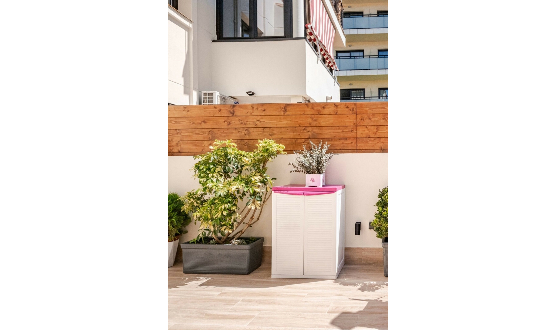 Resale - Apartment -
Los Alamos