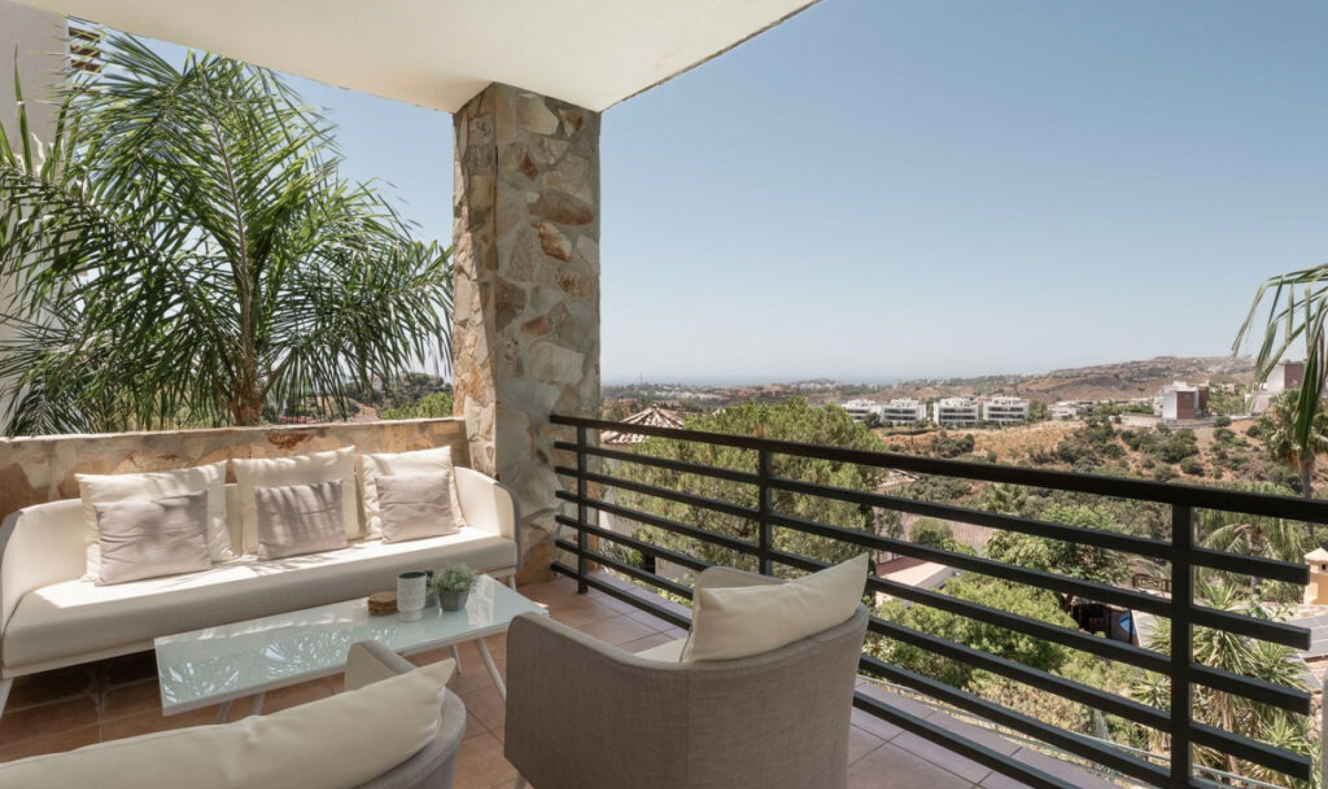 Resale - Apartment -
Los Almendros