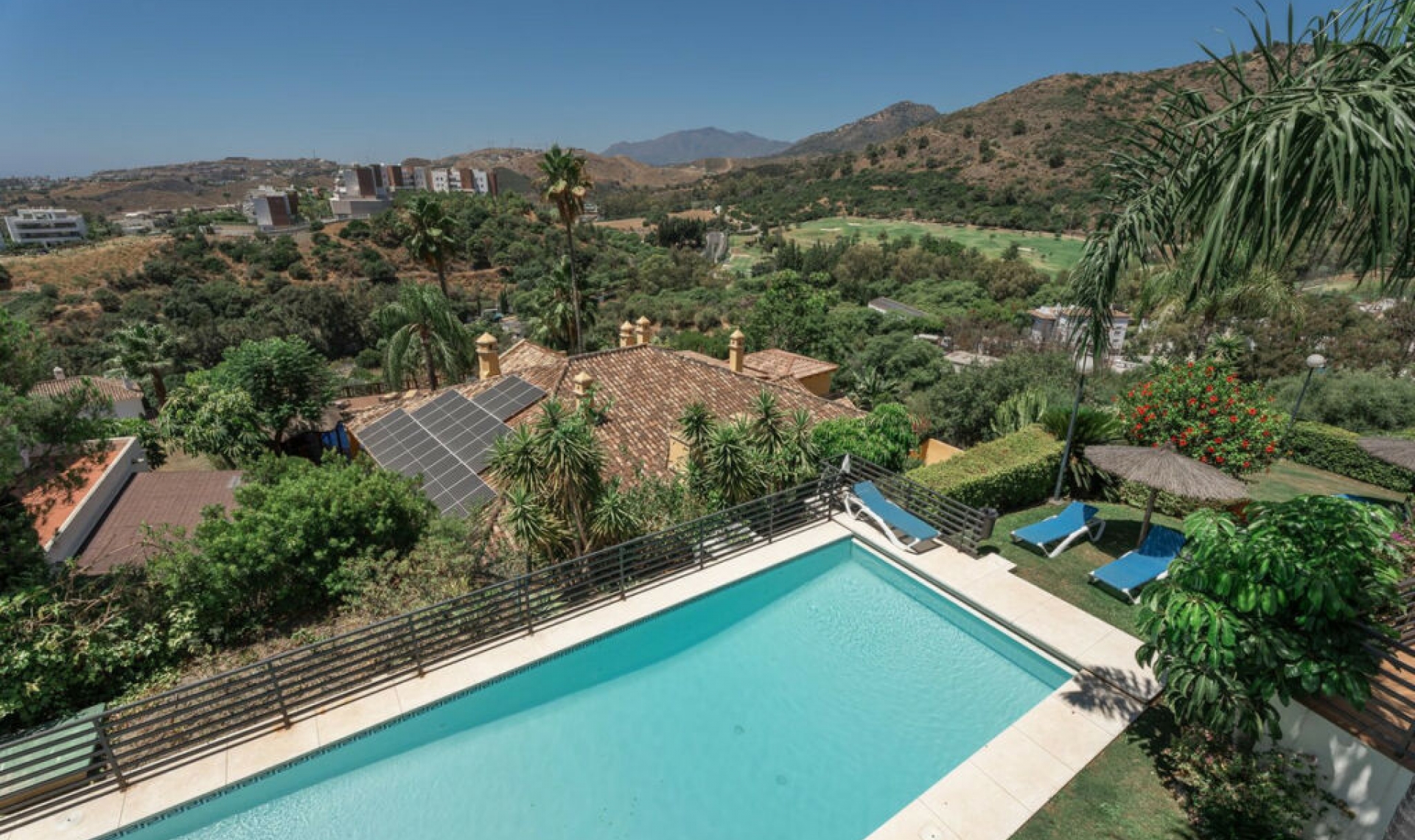 Resale - Apartment -
Los Almendros