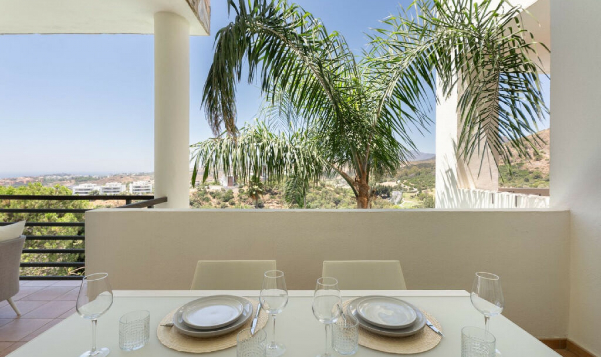 Resale - Apartment -
Los Almendros