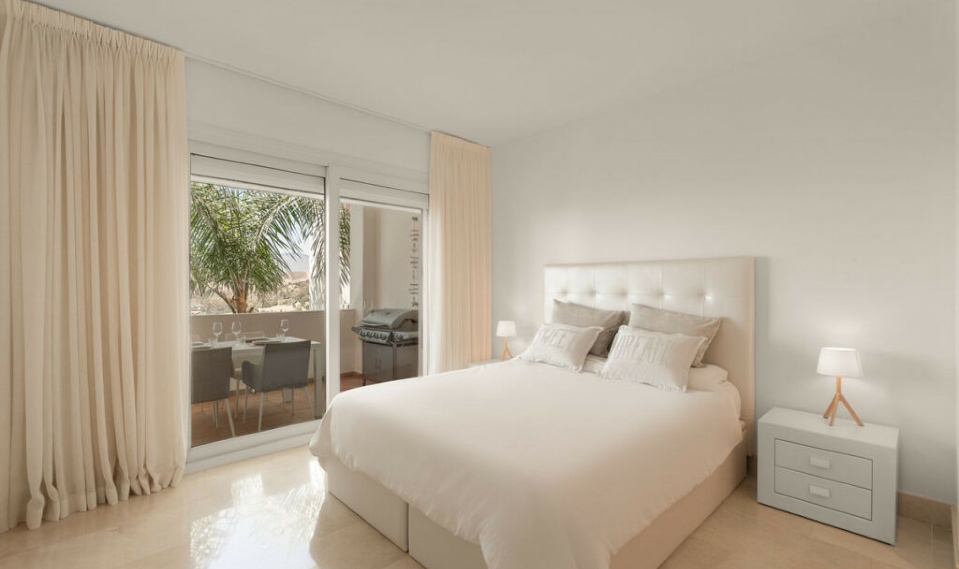 Resale - Apartment -
Los Almendros