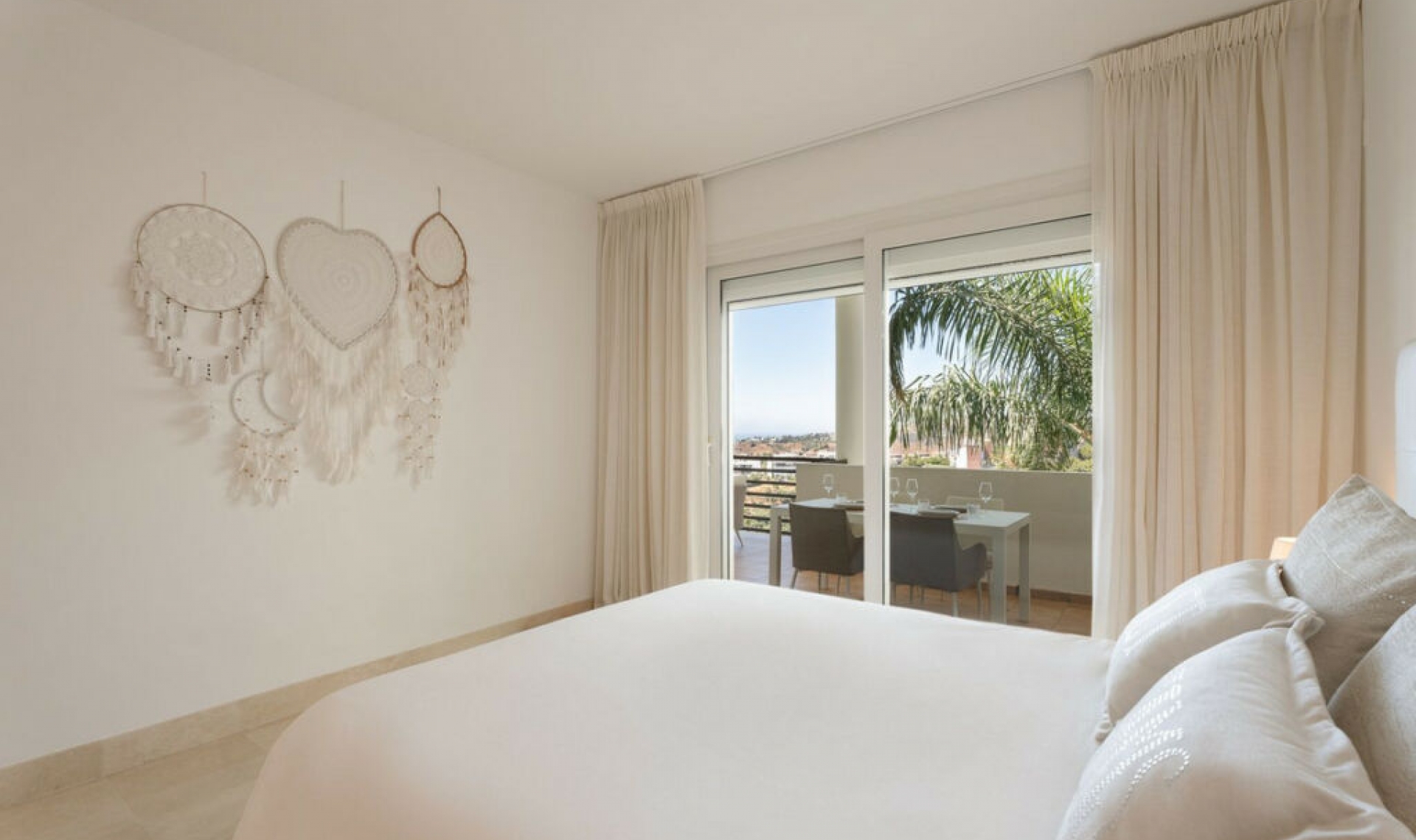 Resale - Apartment -
Los Almendros