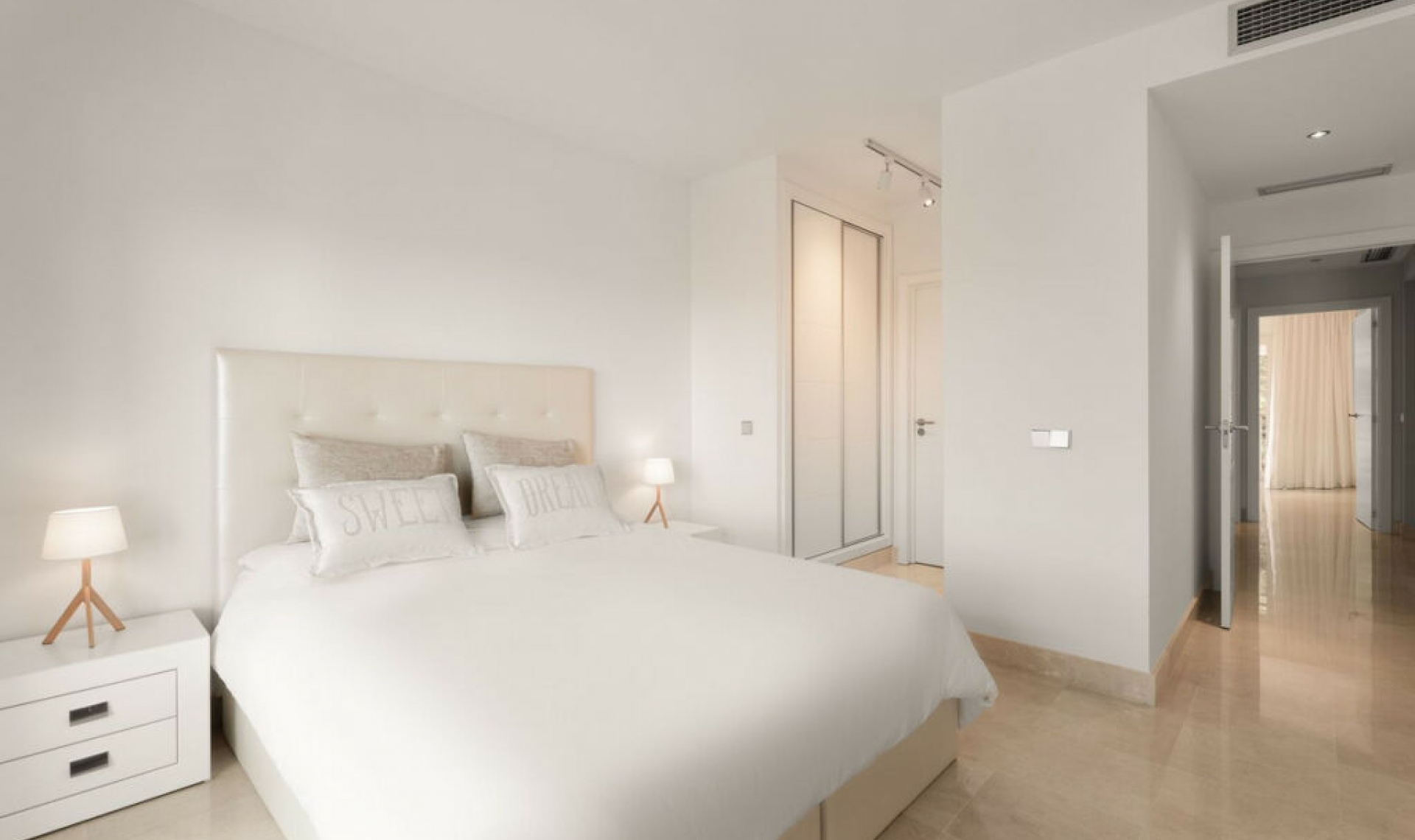 Resale - Apartment -
Los Almendros