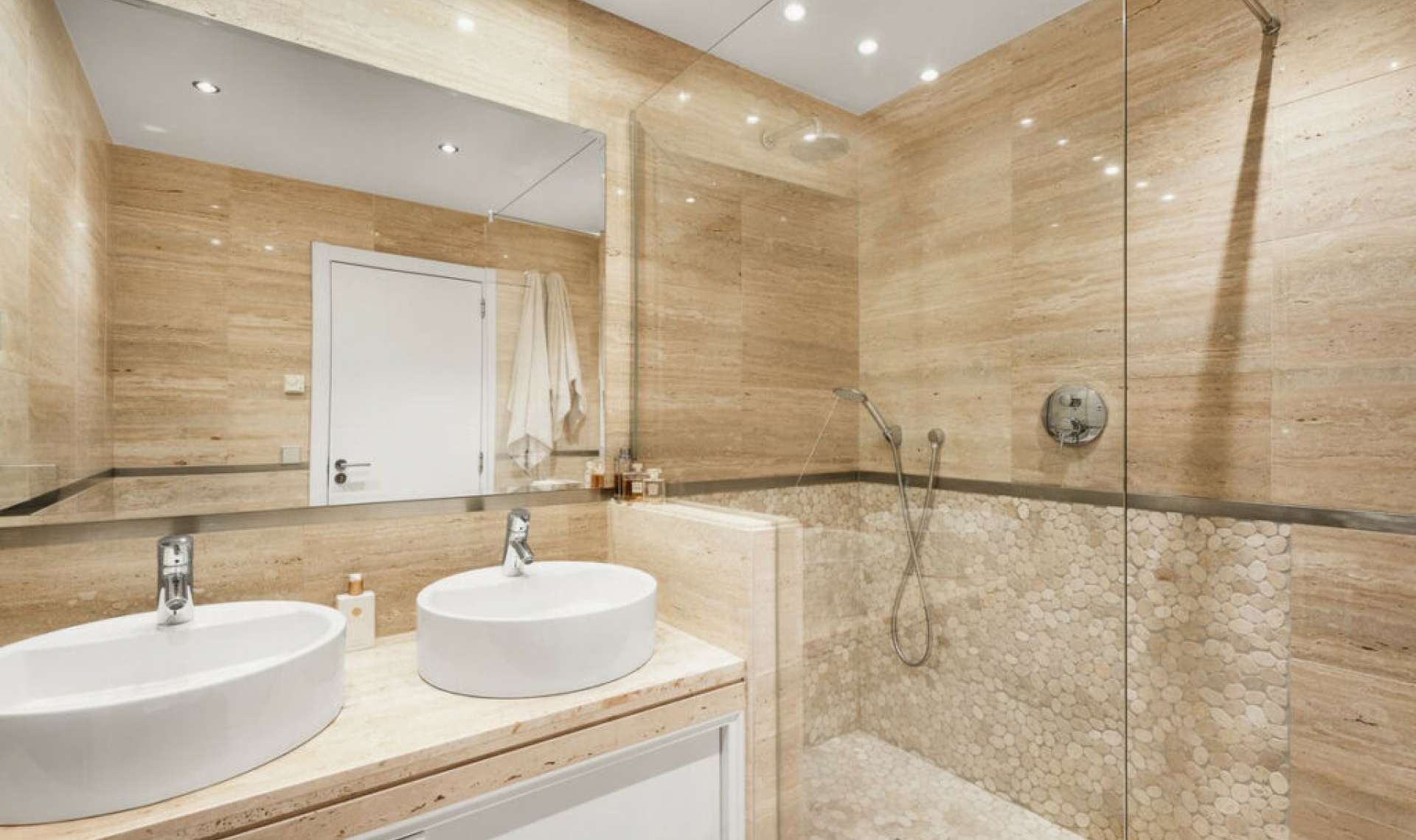 Resale - Apartment -
Los Almendros