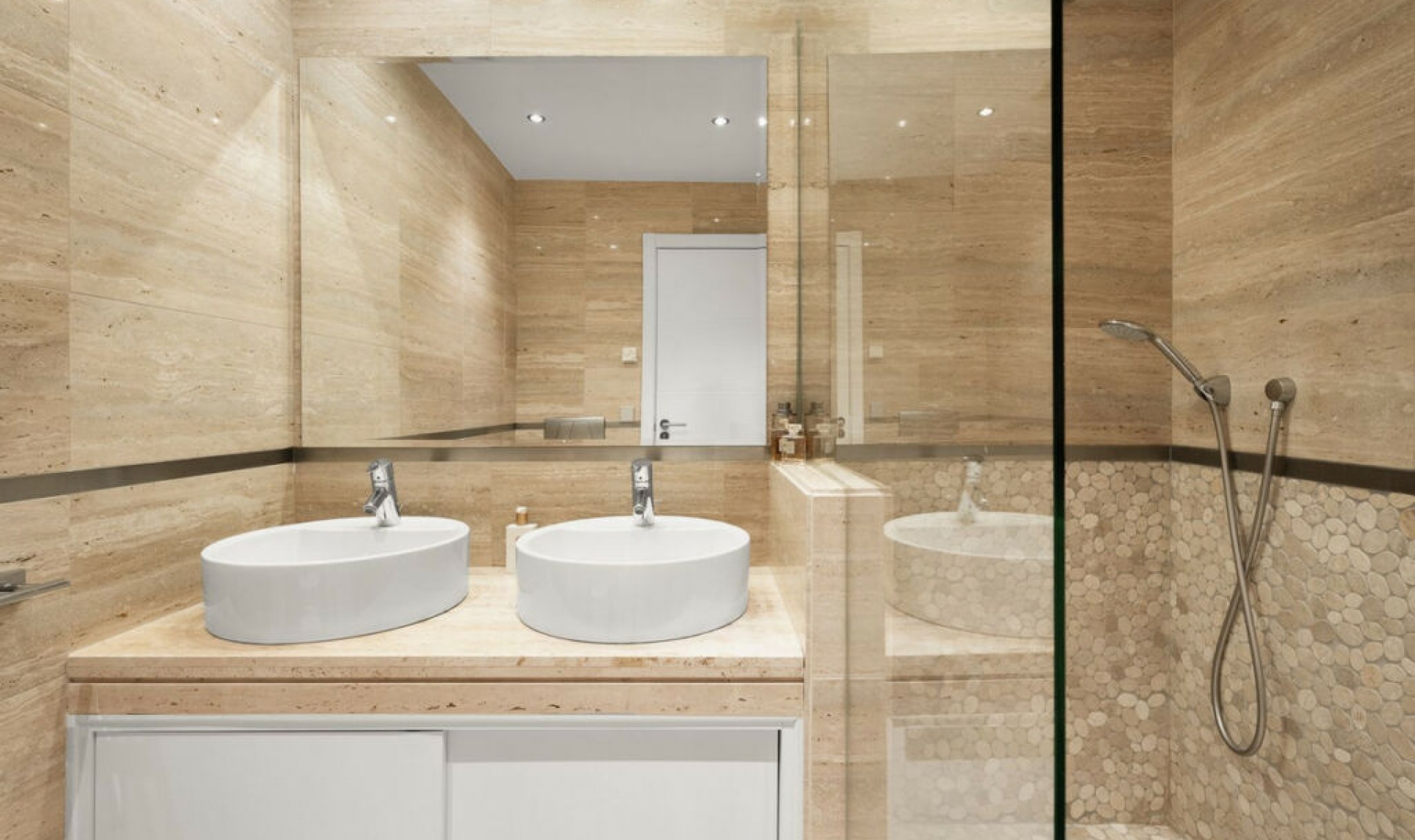 Resale - Apartment -
Los Almendros