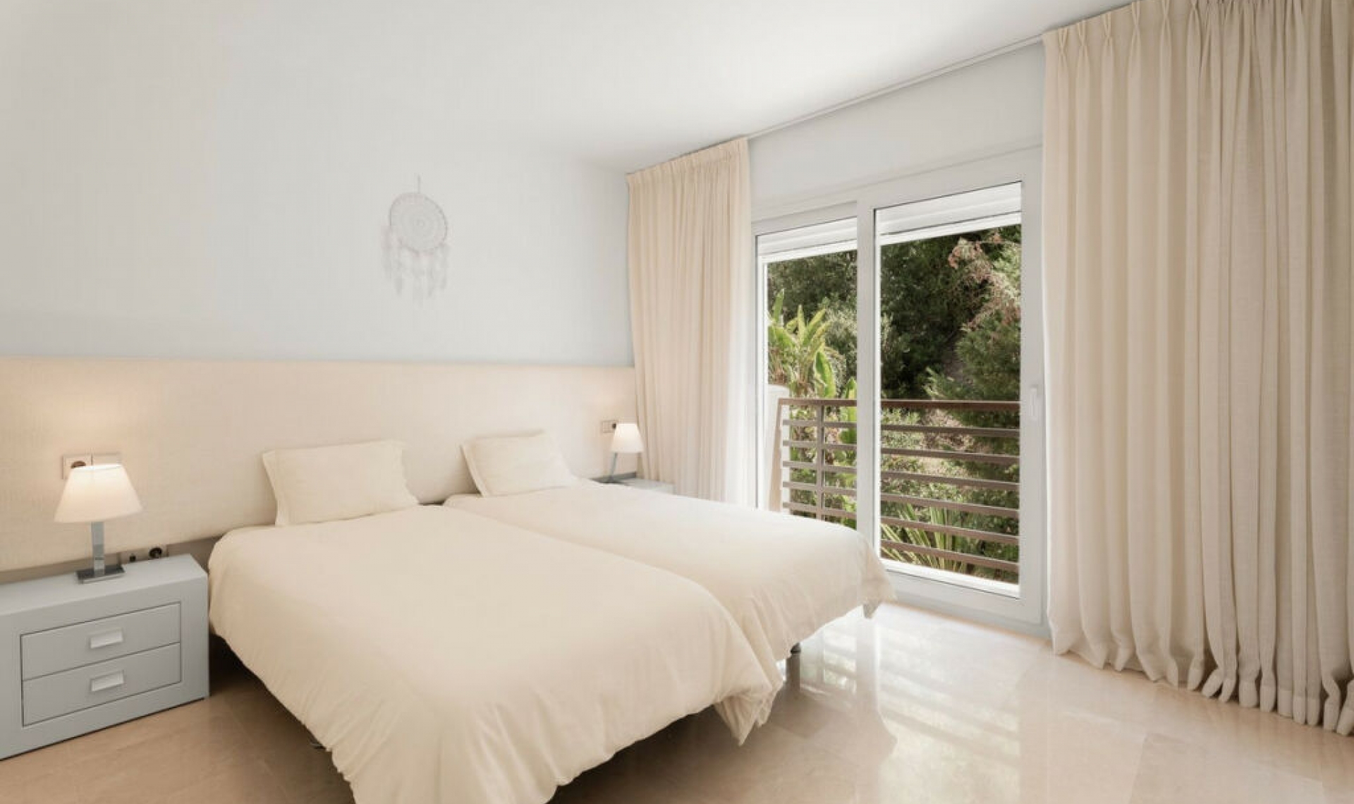 Resale - Apartment -
Los Almendros