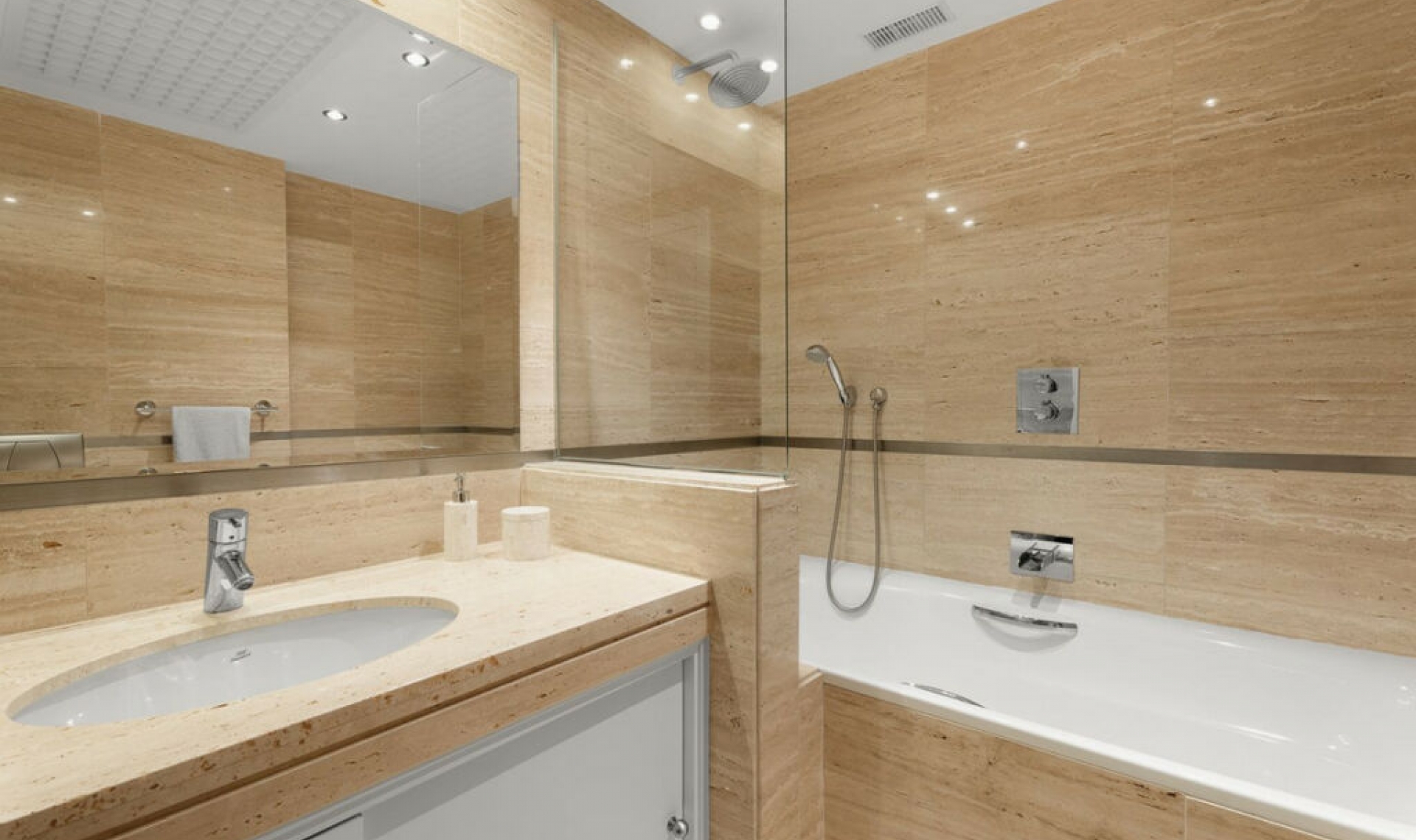 Resale - Apartment -
Los Almendros