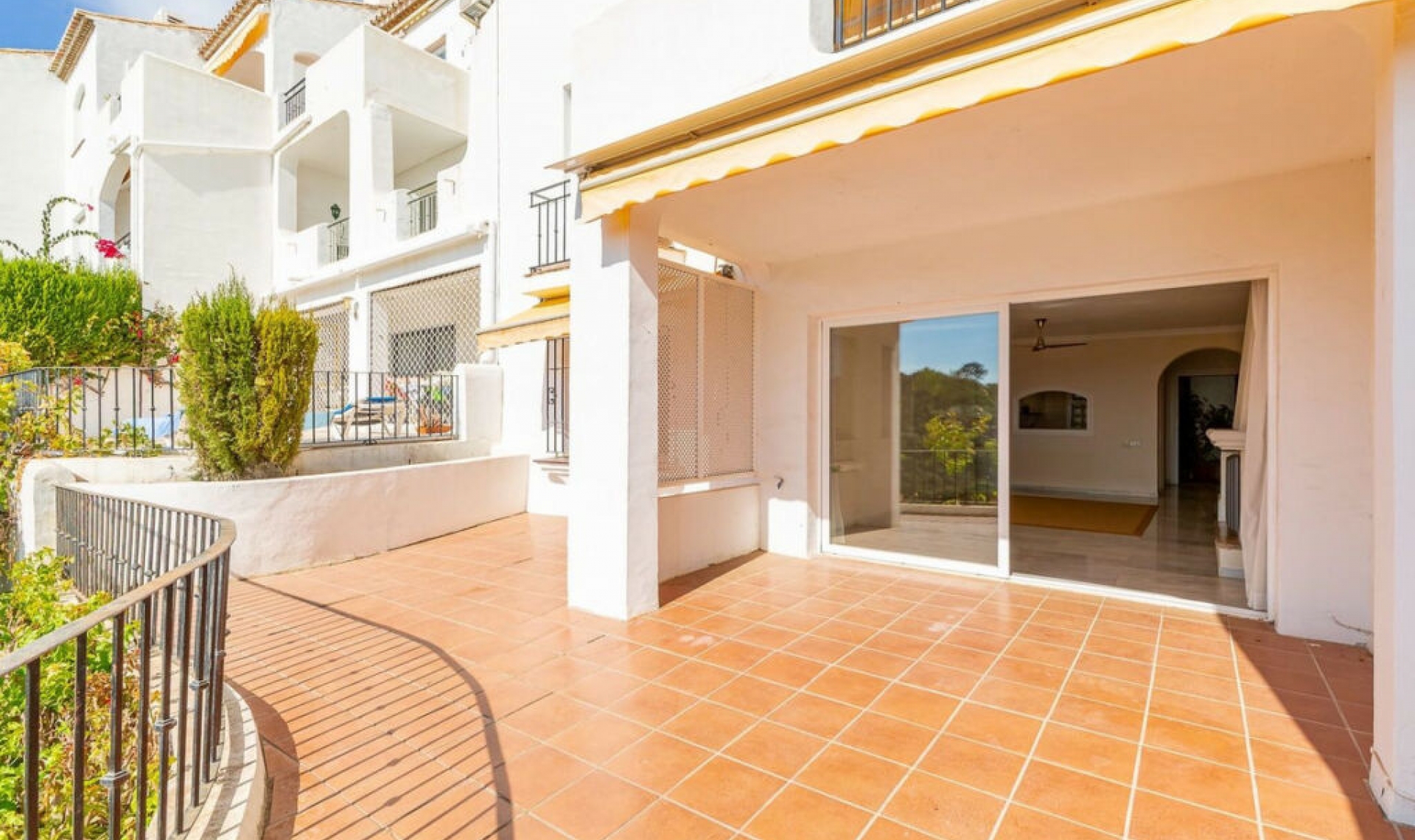 Resale - Apartment -
Los Almendros