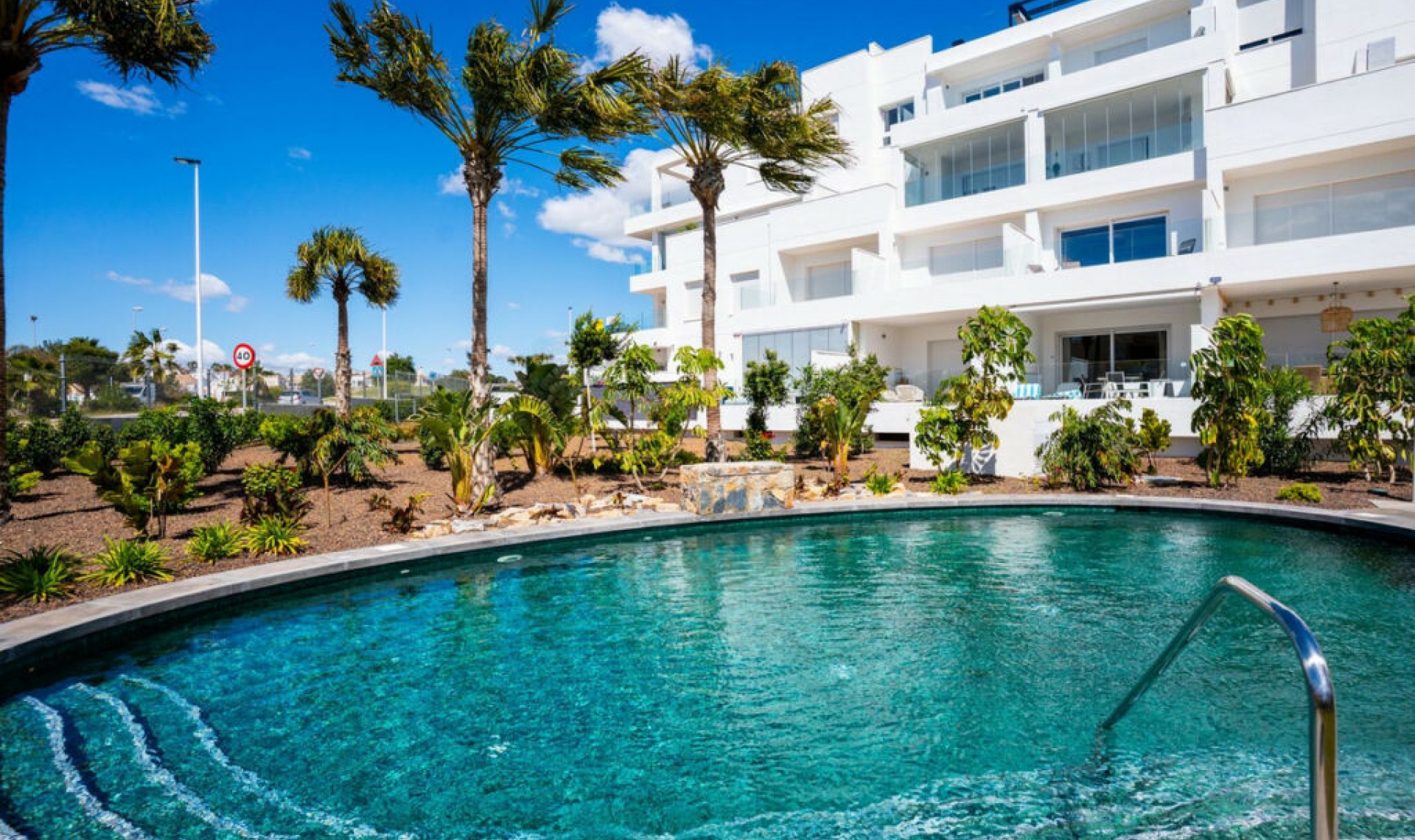 Resale - Apartment -
Los Altos