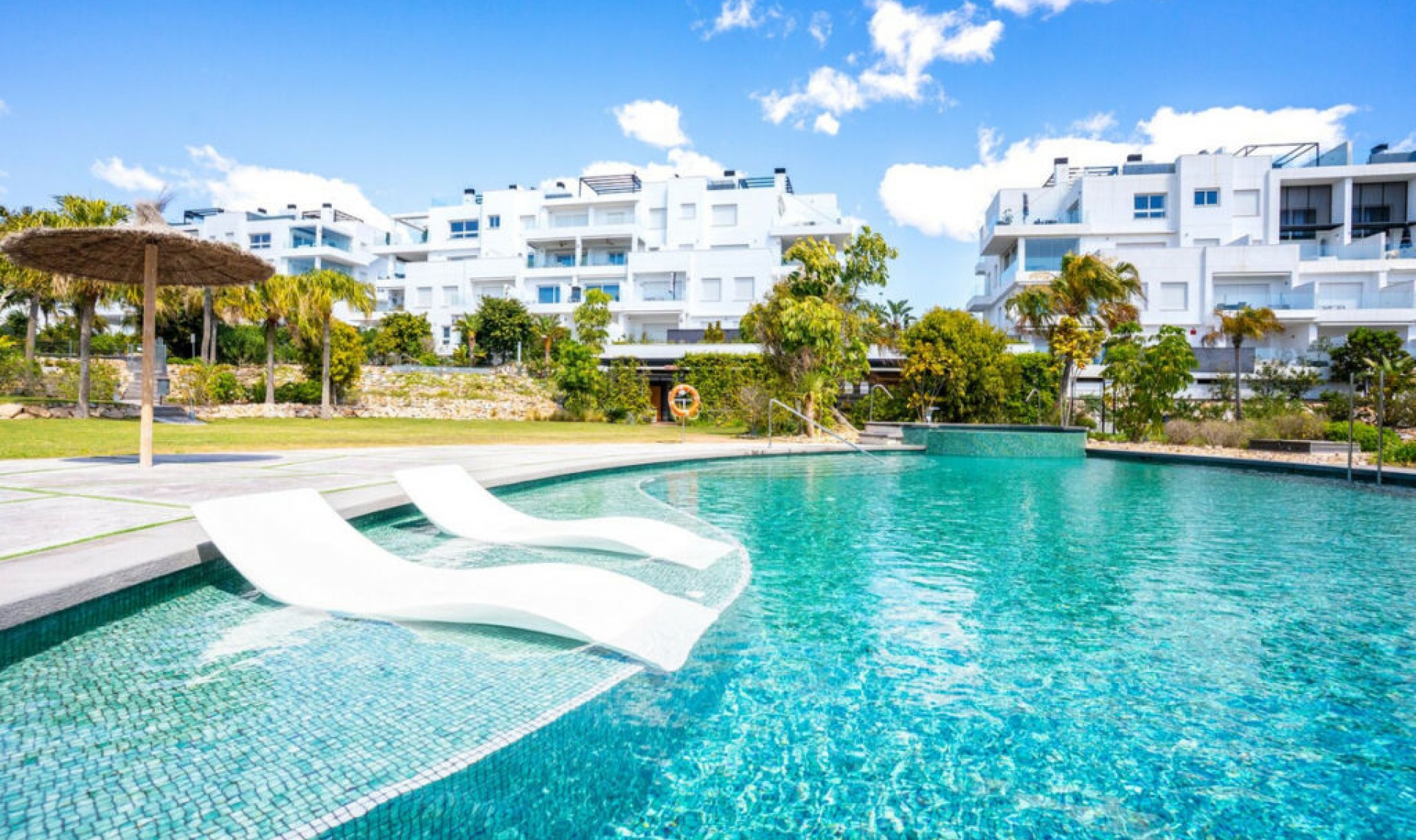 Resale - Apartment -
Los Altos