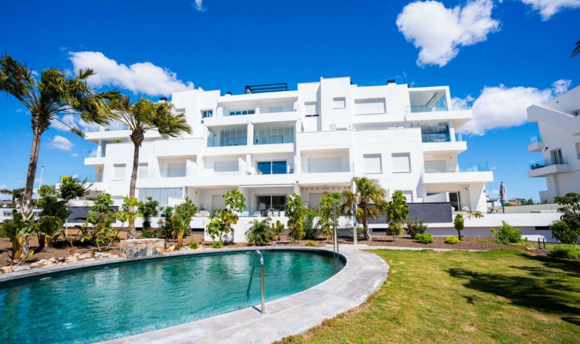 Resale - Apartment -
Los Altos